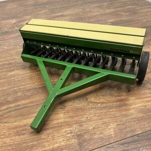 1/16 Great Plains Solid Stand‎ End Wheel Drill Tractor Implement toy